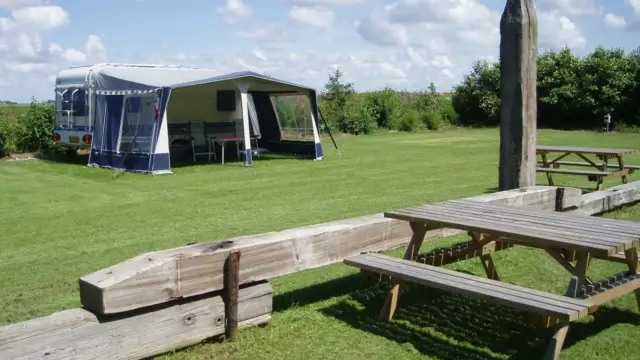 Camping Hoeve Nieuw Breda met overdekt zwembad VVV Texel