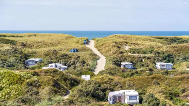Kamperen aan zee camping Kogerstrand VVV Texel