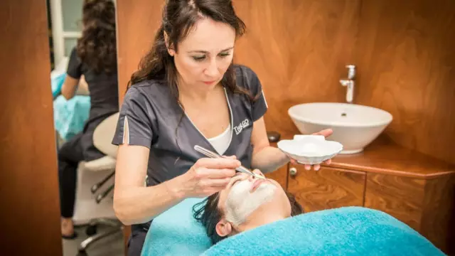Beautybehandeling bij Hotel Opduin VVV Texel