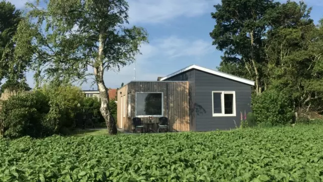 Bungalow Groen aan de rand van Den Burg VVV Texel