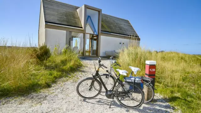 Waddenhof Lodge bij de Waddenzeedijk VVV Texel