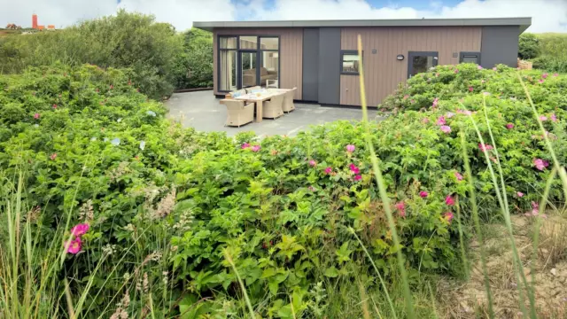 Chalet nevada op Duinpark De Robbenjager VVV Texel