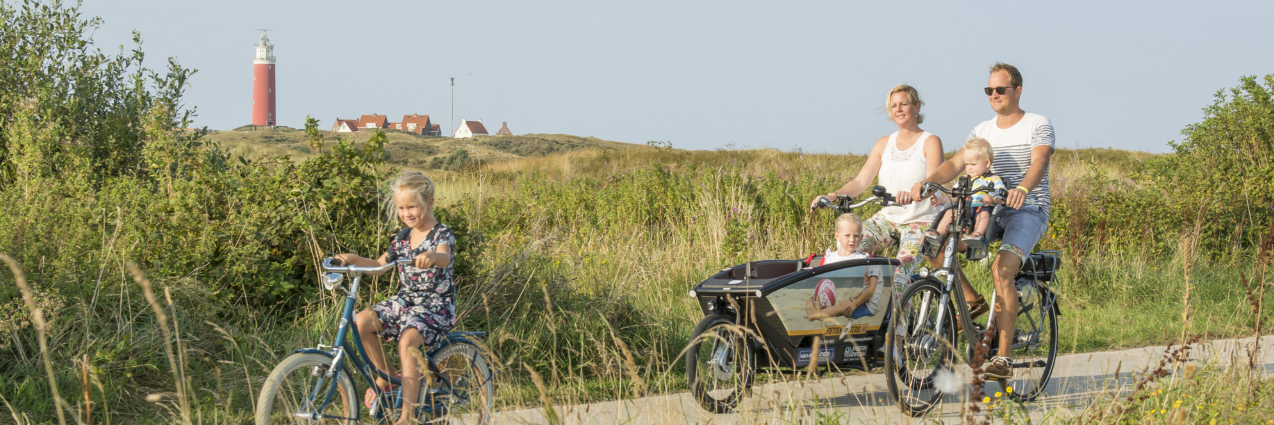 Fietspad nabij de vuurtoren