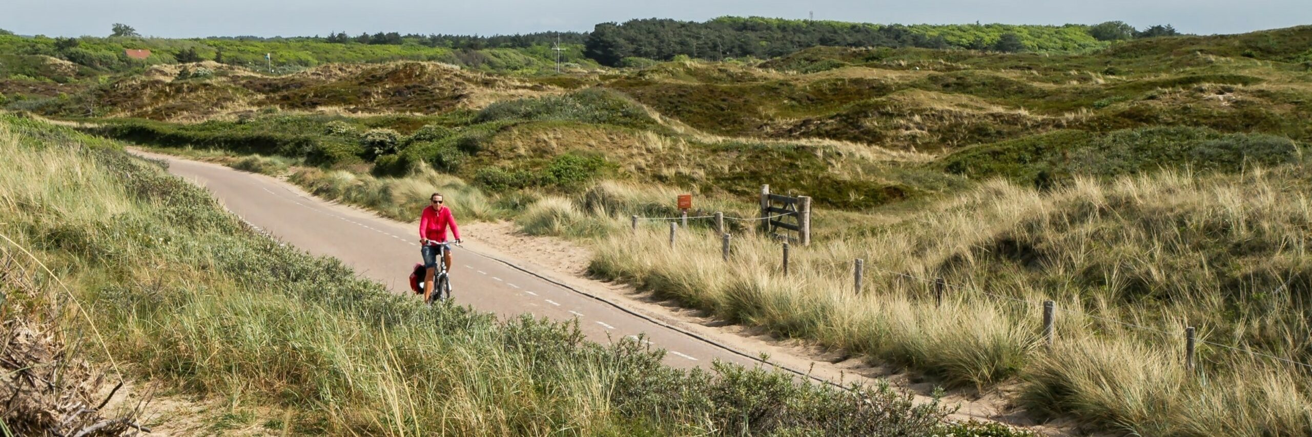 Fietsen in de duinen VVV Texel fotograaf Justin Sinner