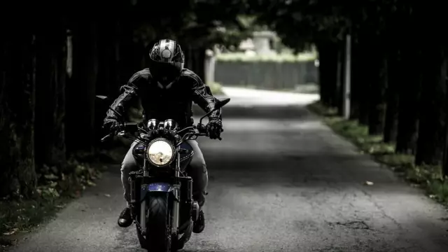 Motorrijden op de weg VVV Texel