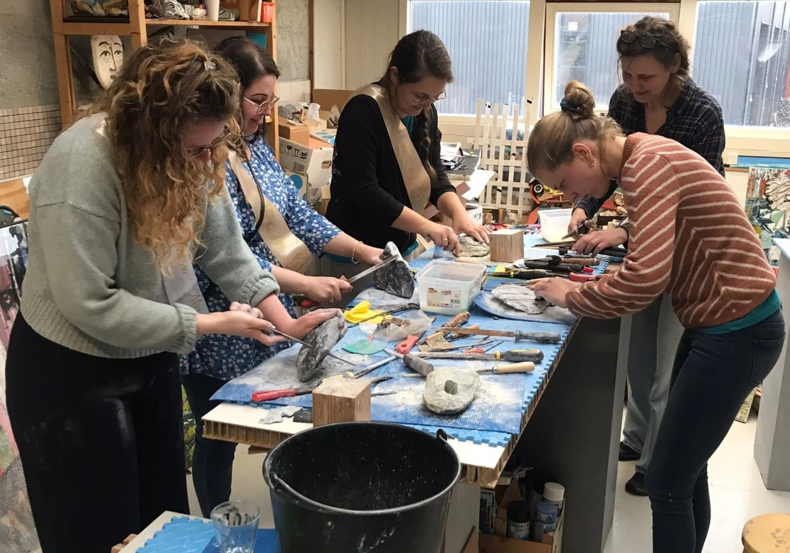 Workshop beeldhouwen door Door Dogger
