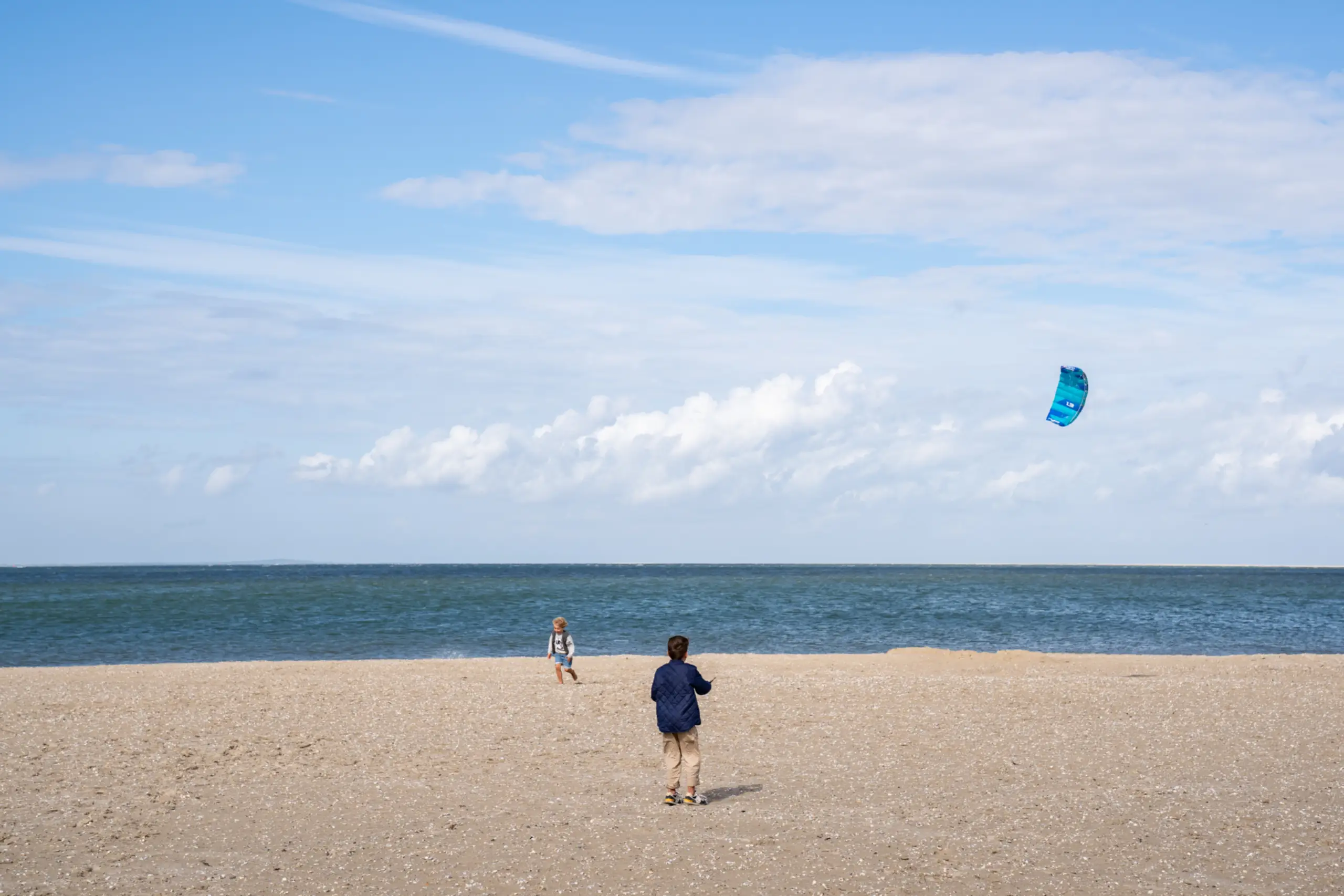 Vliegeren op het strand
