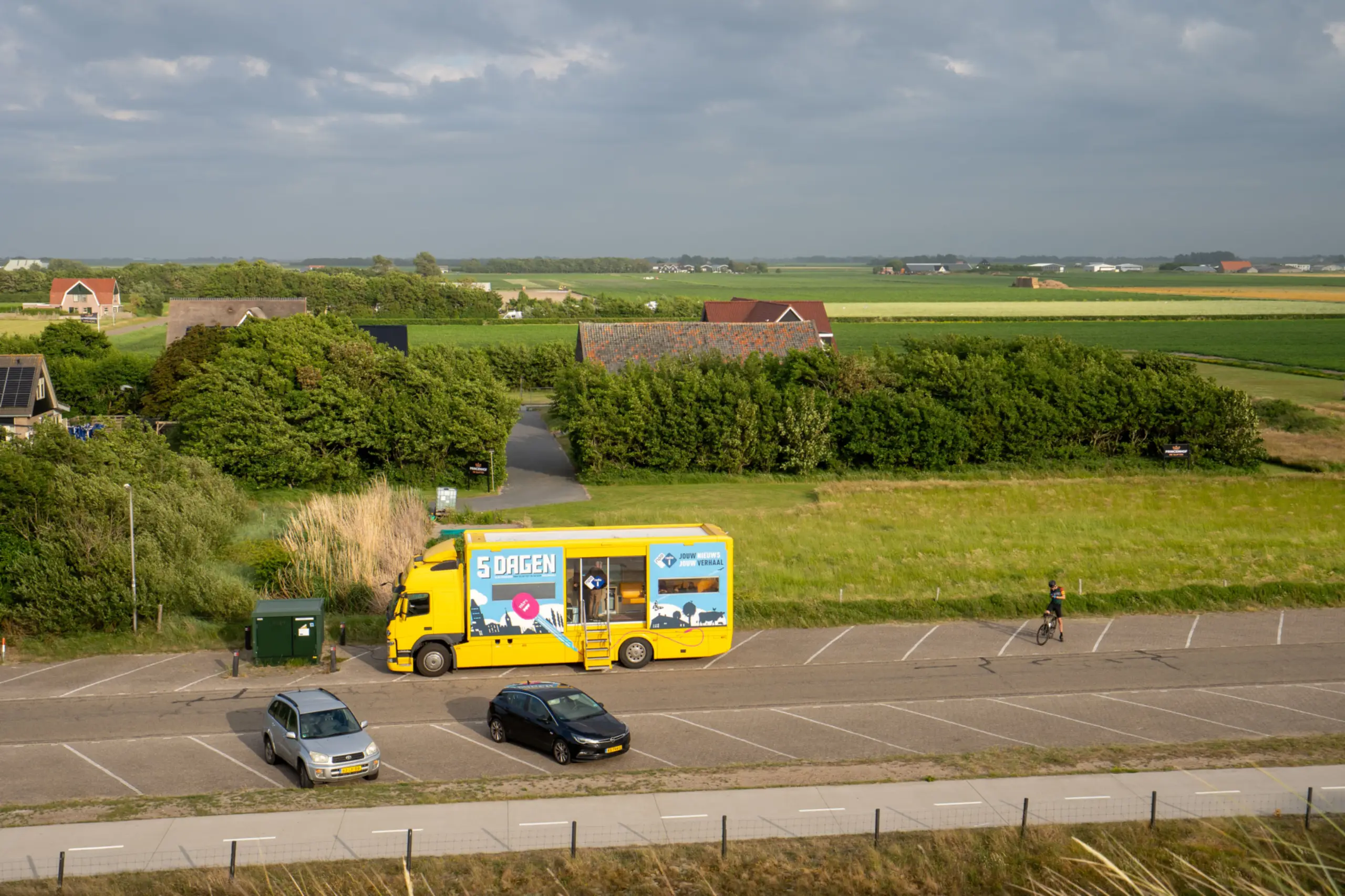 De 5 Dagen-bus bij De Slufter