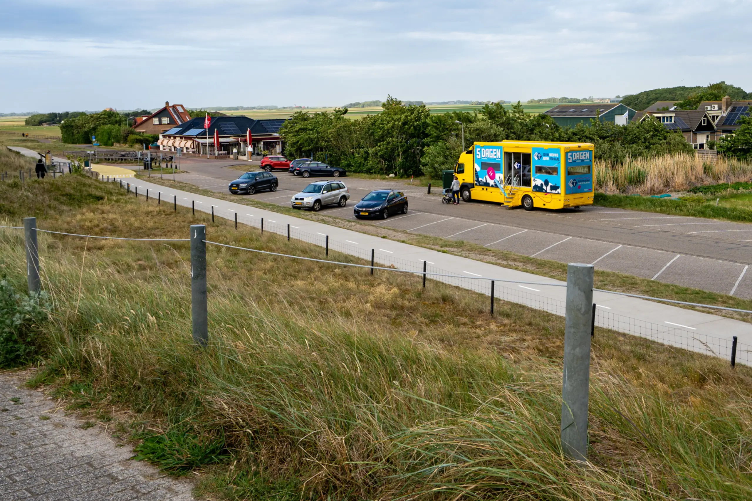 De 5 Dagen-bus bij De Slufter