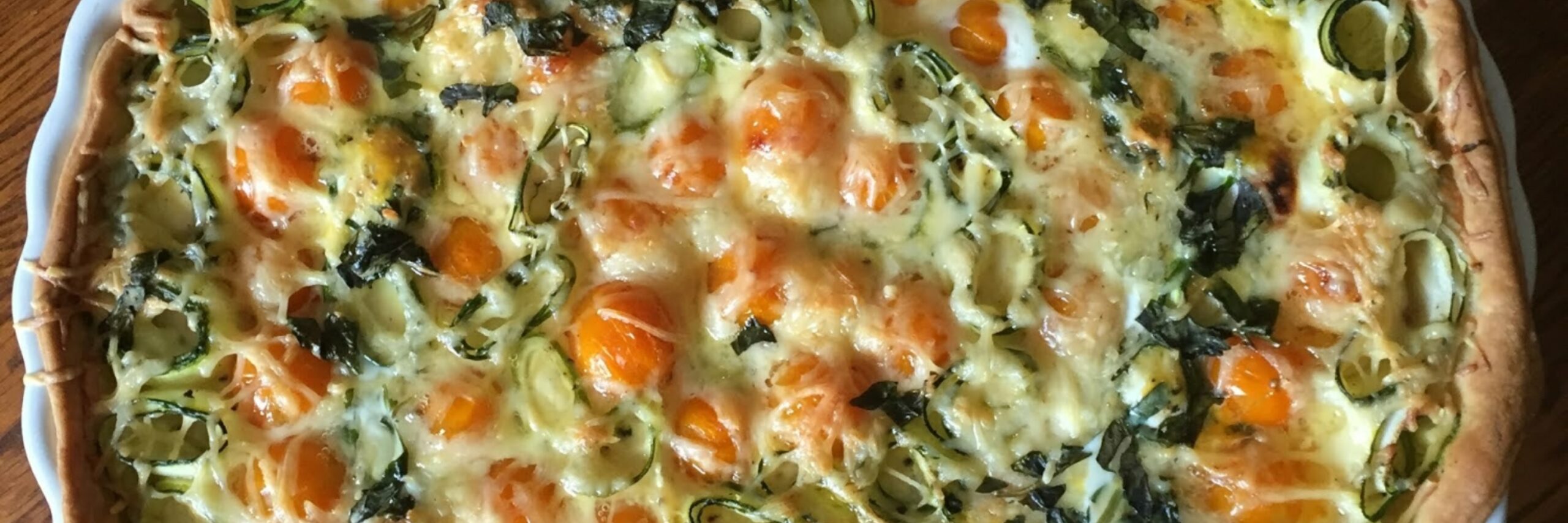 Hartige taart met tomaat en courgette VVV Texel Fotograaf Annette van Ruitenburg