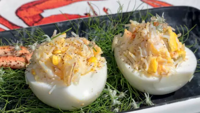 Gevulde eieren krabsalade VVV Texel Fotograaf Annette van Ruitenburg 2