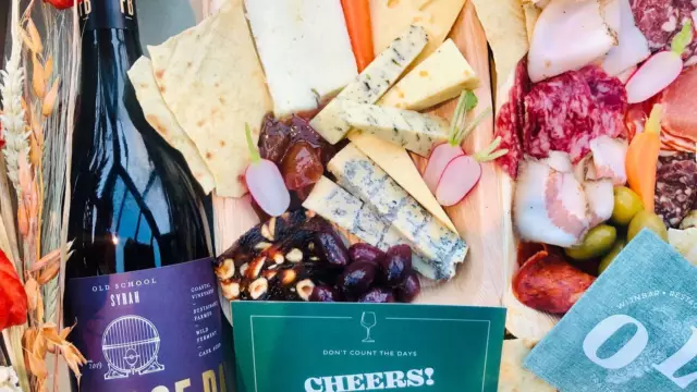 High wine box van Oudeland Texel VVV Texel