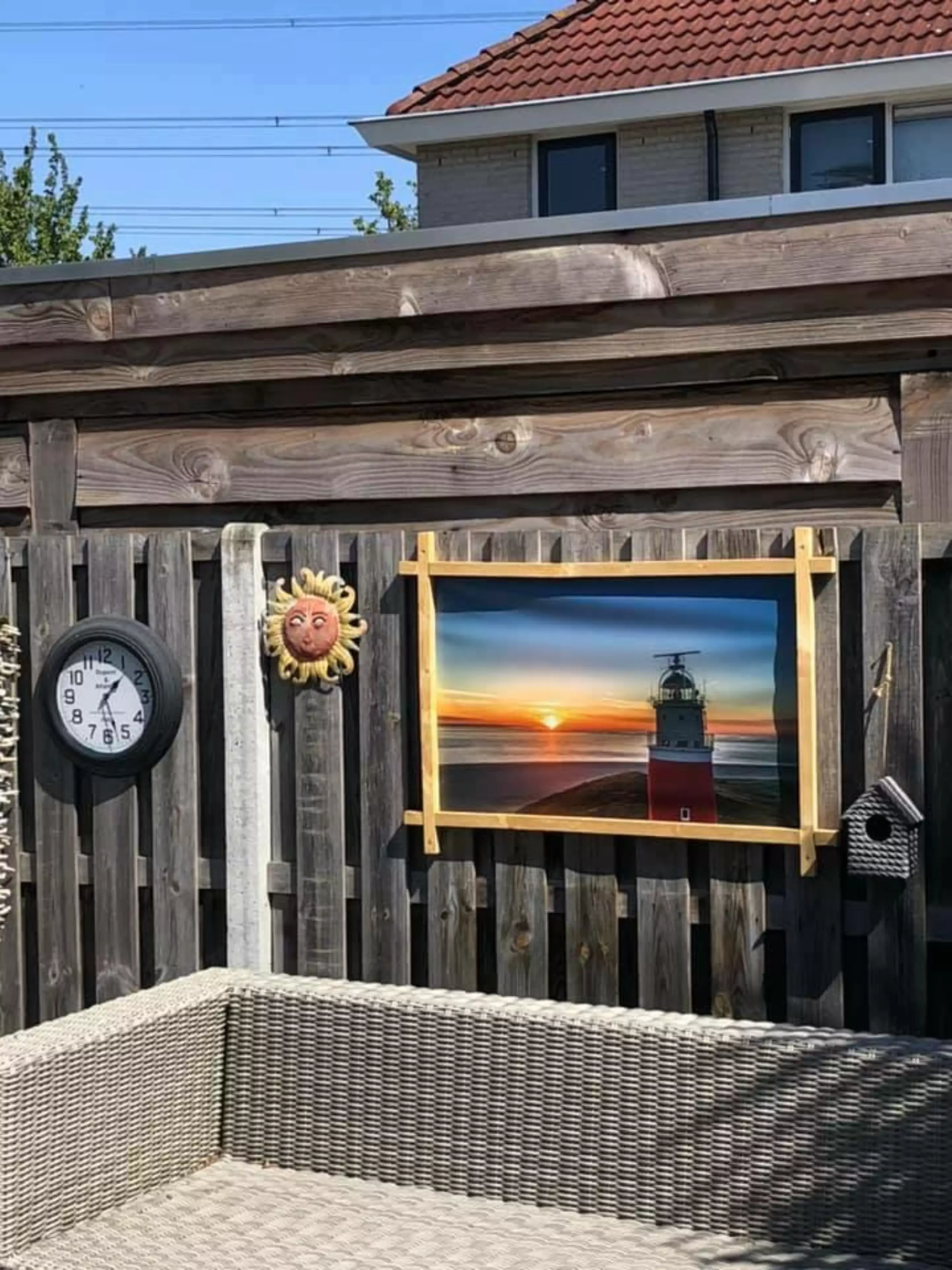 Poster in de tuin