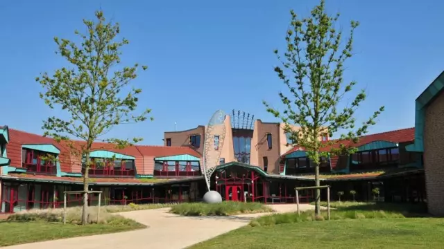 Gemeentehuis in Den Burg VVV Texel