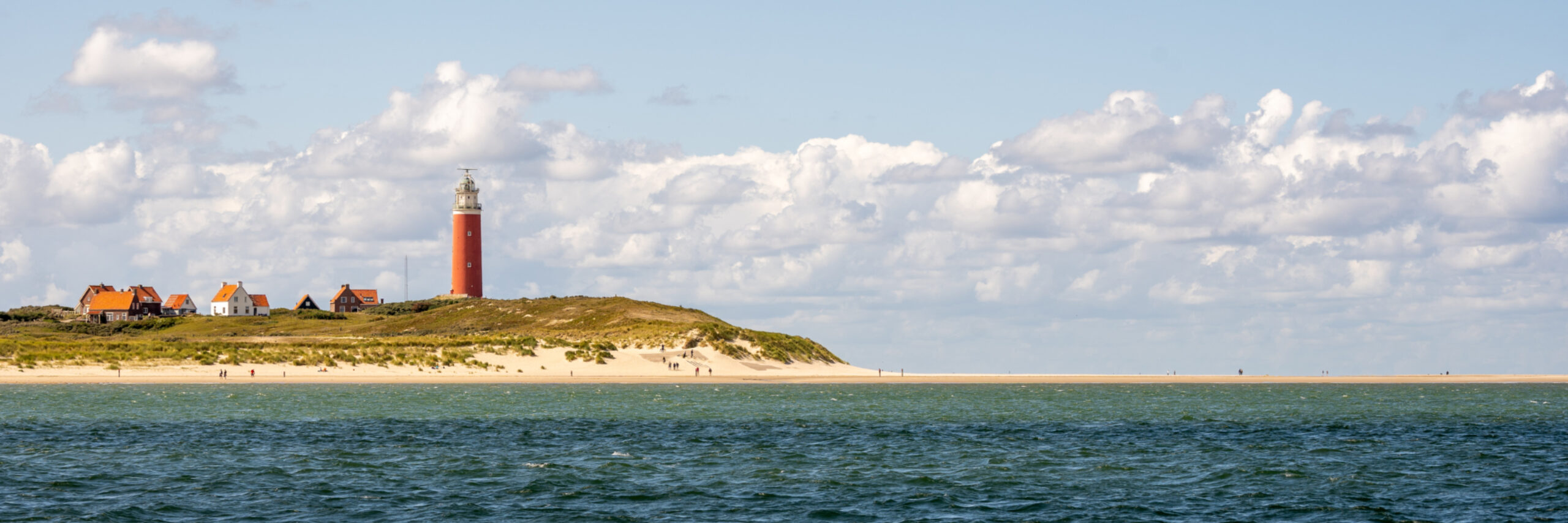 Vuurtoren vanaf de zee