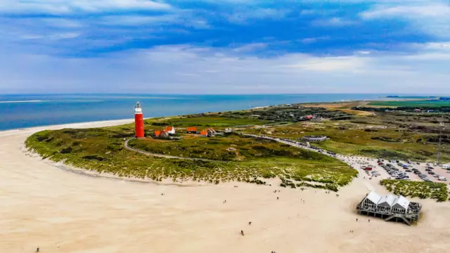Vuurtoren vanuit de lucht VVV Texel Fotosvanboven