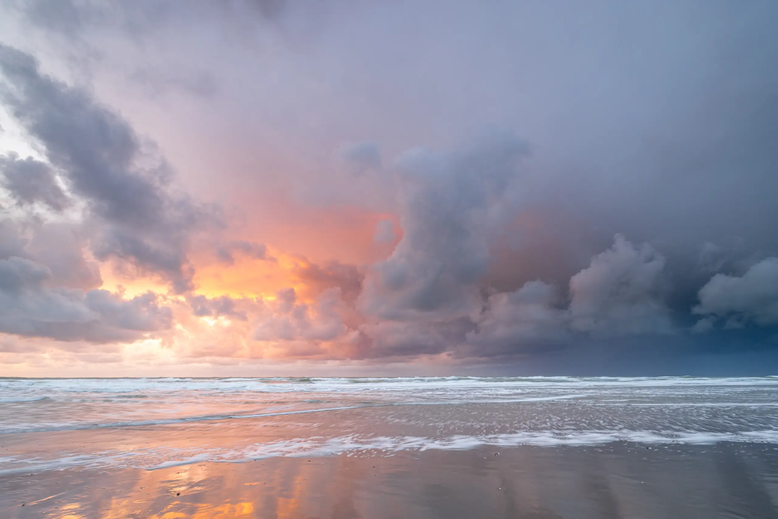 Mooie wolkenlucht bij Paal 15