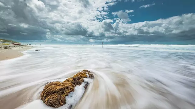 De zee met lange sluitertijd VVV Texel fotograaf Iris Borst