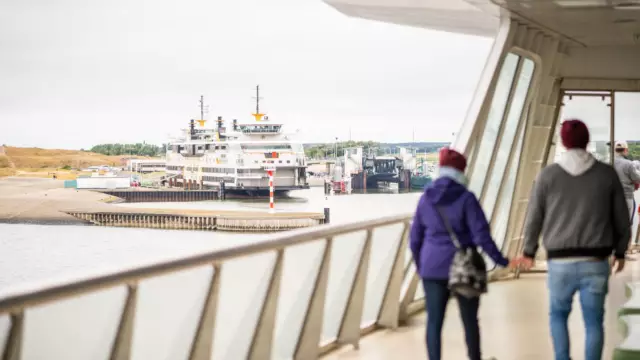 Als voetganger met de boot over