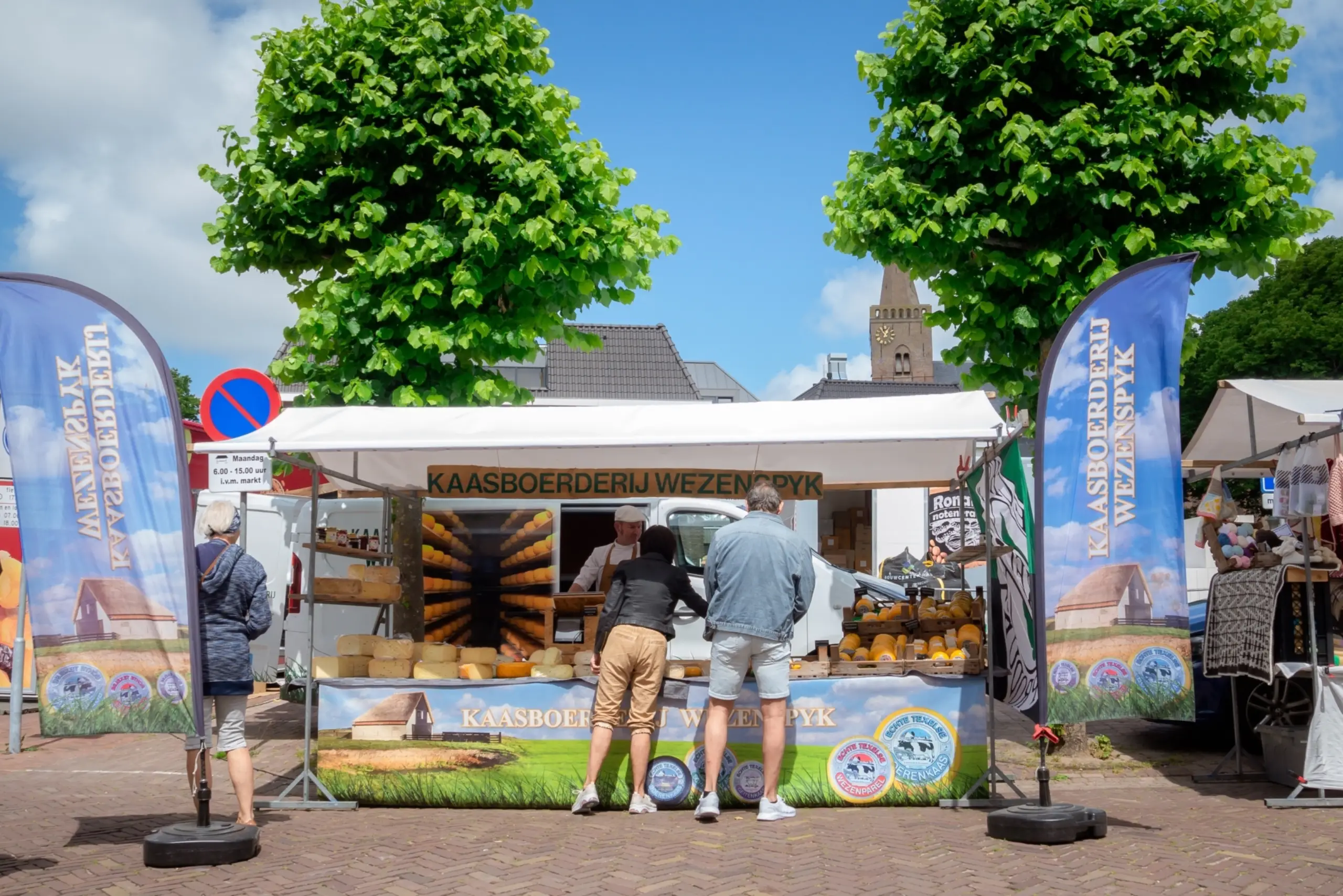 Weekmarkt Den Burg