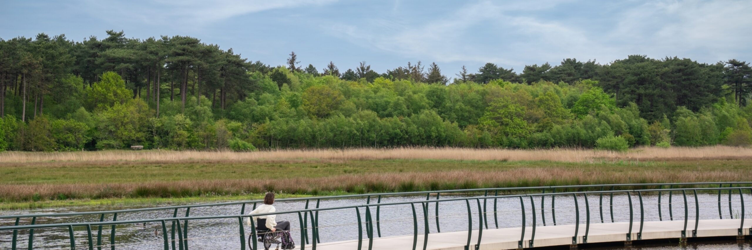 Rolstoelroutes De Dennen fietsbrug lucht VVV02042