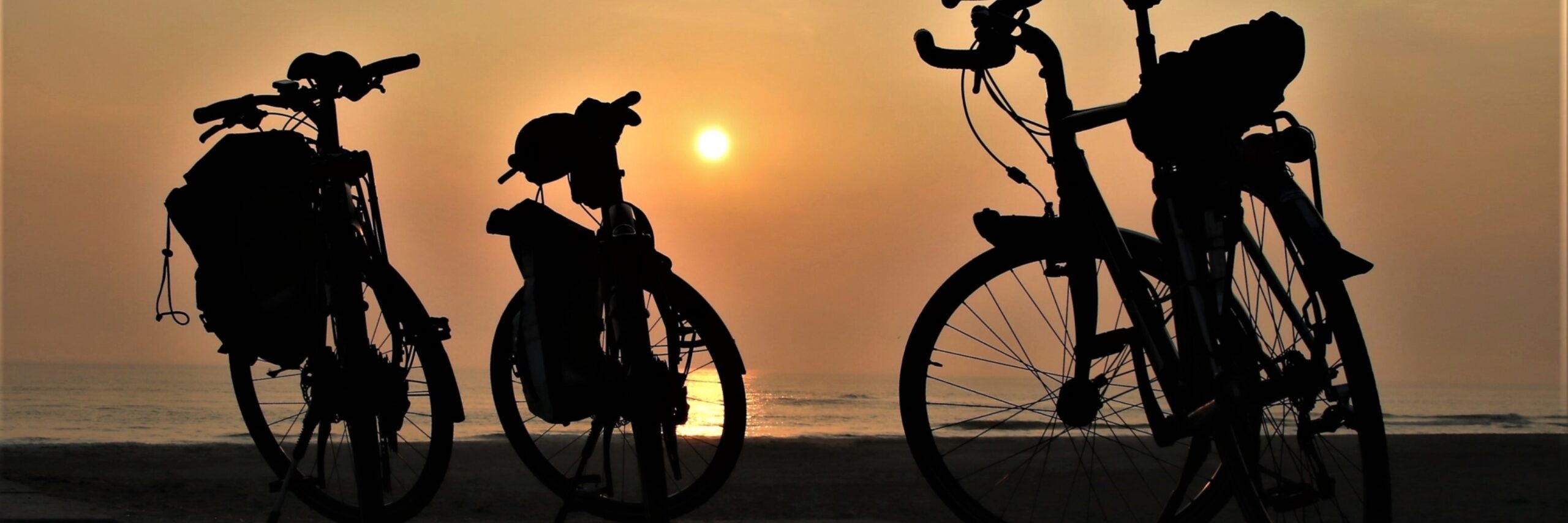 Fietsen zonsondergang