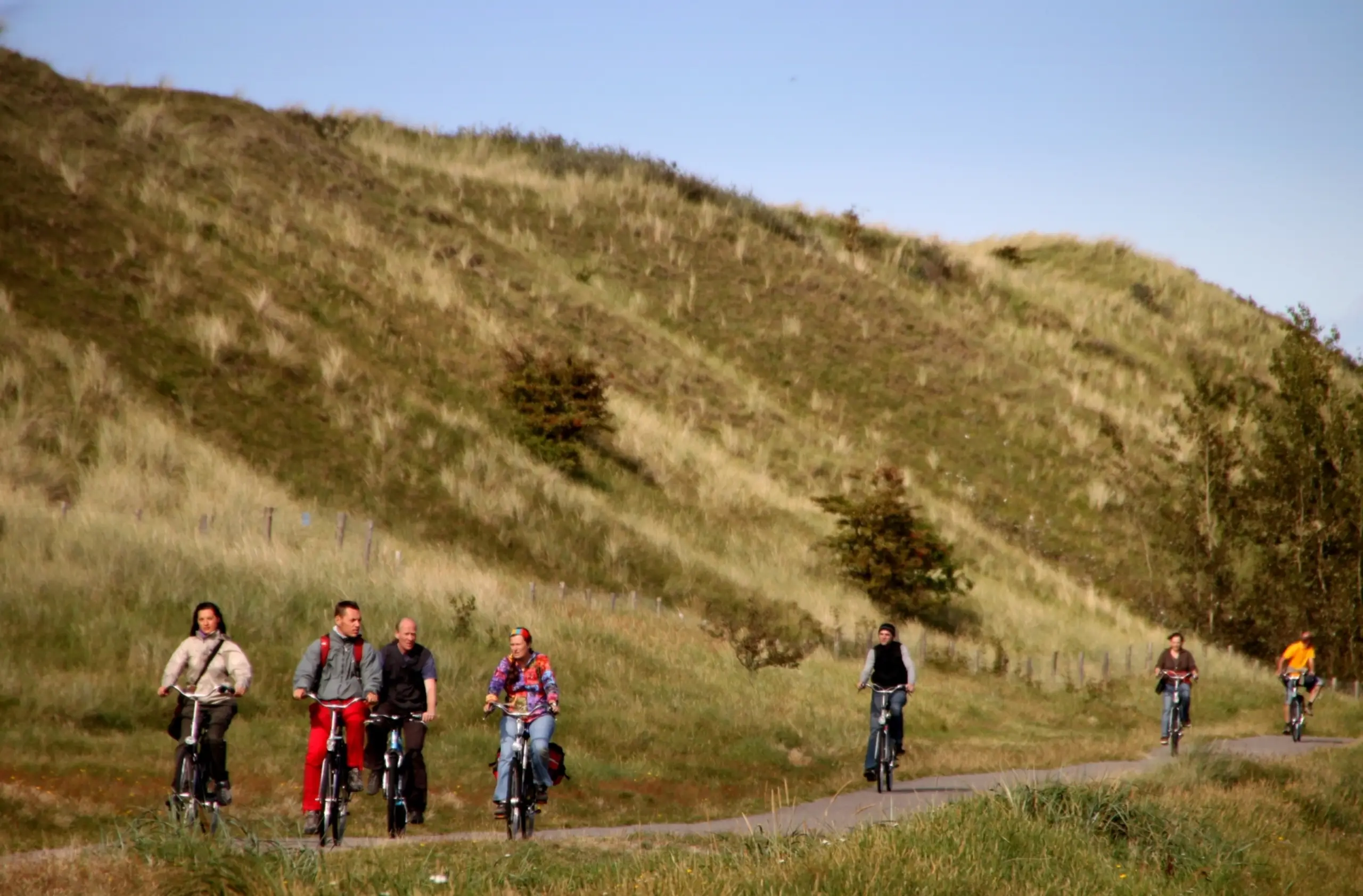 Fietsen door de duinen
